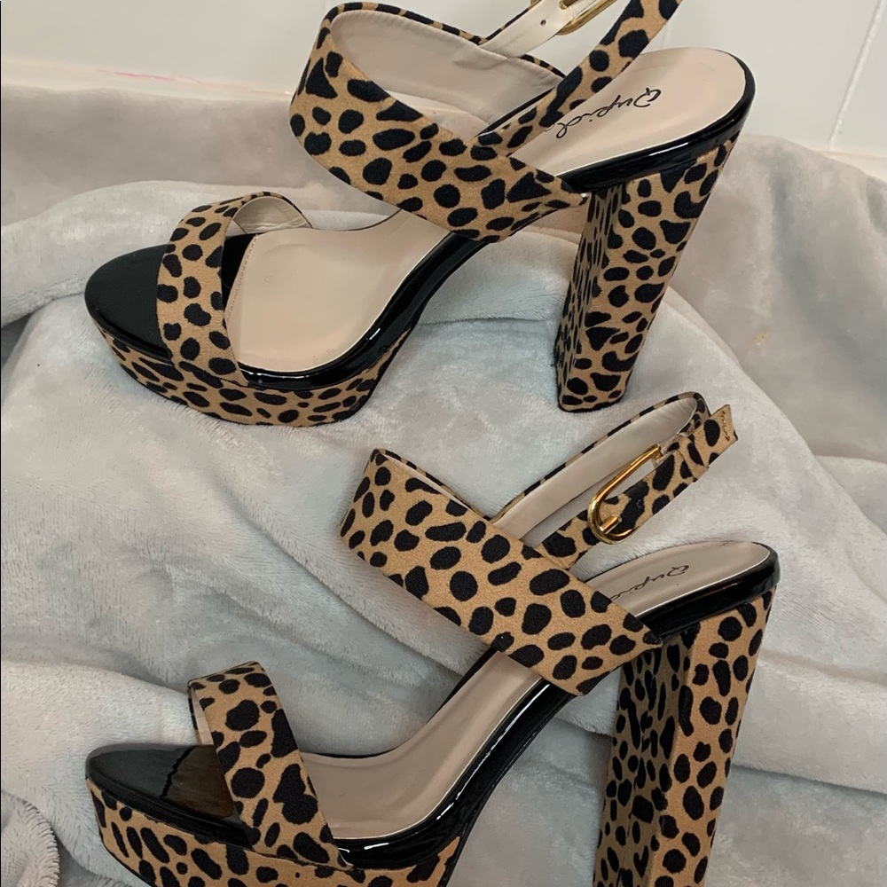 🐆 Leopard Print Chunky Heels